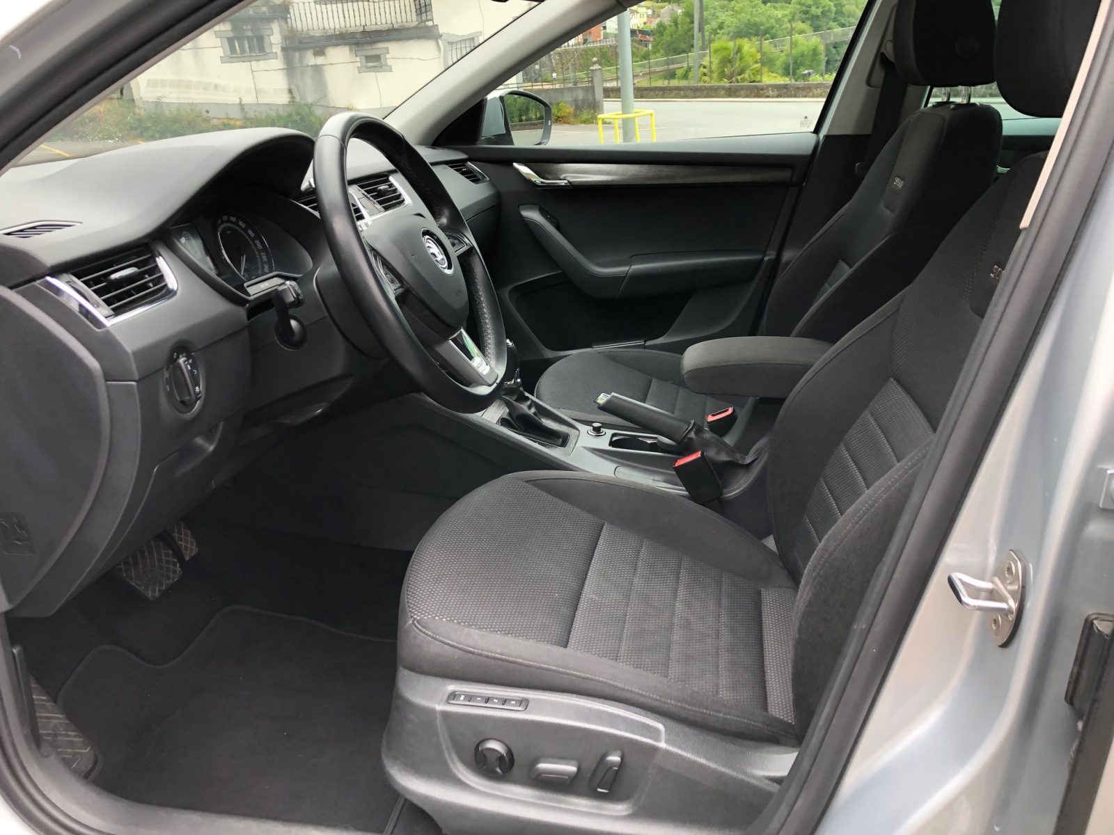 Skoda Octavia Combi Scout 5E · Interior